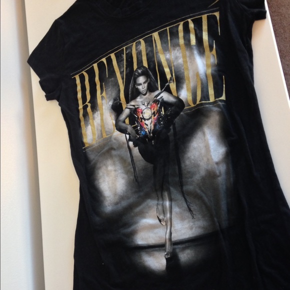 Authentic t-shirt from Beyonce I Am tour.