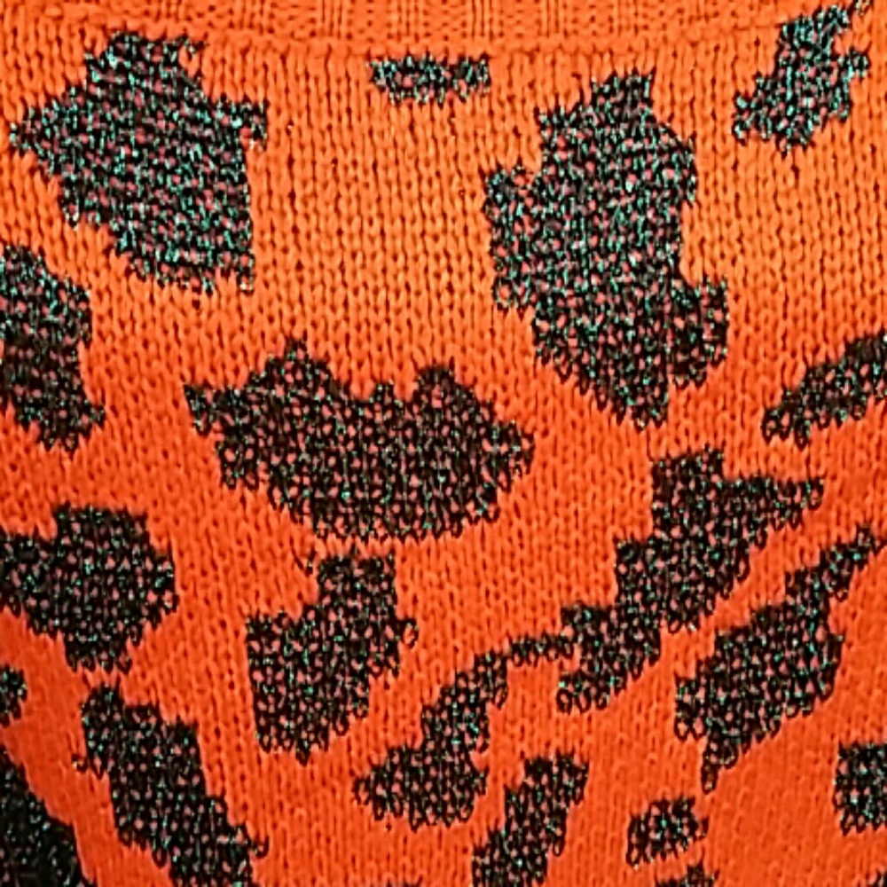 Sassy Long Sleeve Leopard Pattern Sweater - Picture 4 of 4