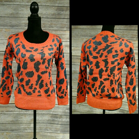 Sassy Long Sleeve Leopard Pattern Sweater - Picture 3 of 4