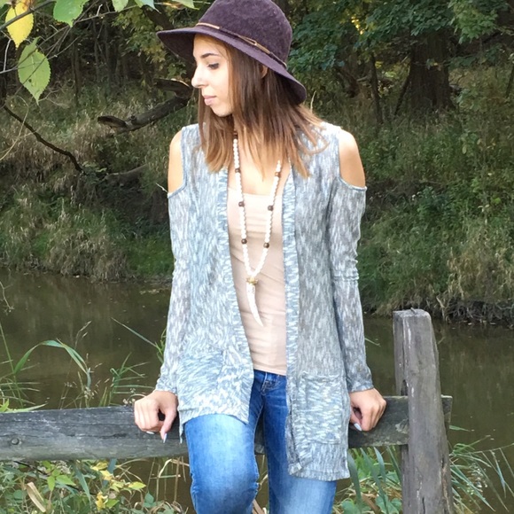 Cold Shoulder Marled Cardigan - Picture 3 of 4