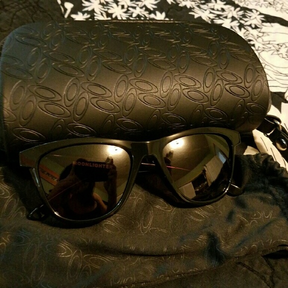 Moonlighter Oakley with Daily polarized Prizm