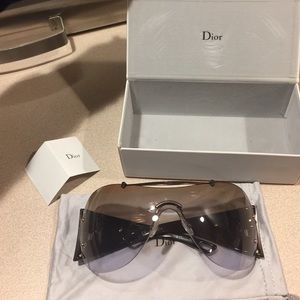 **PRICE DROP**👏🏼 Authentic Dior Sunglasses
