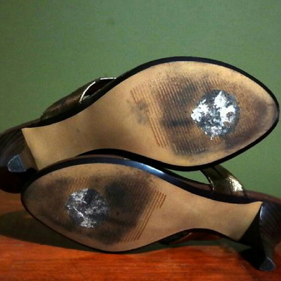 Paolo Low Heeled Thong Sandals Gold Giraffe Print - Picture 4 of 4