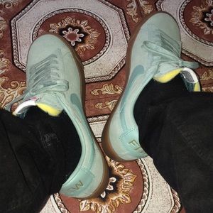 Meet your Posher, Ray