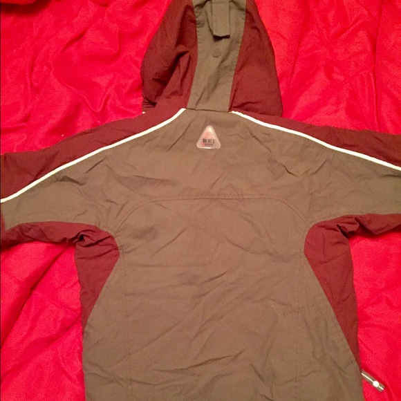 Kids REI sz 4/5 water & wind proof winter jacket - Picture 3 of 3