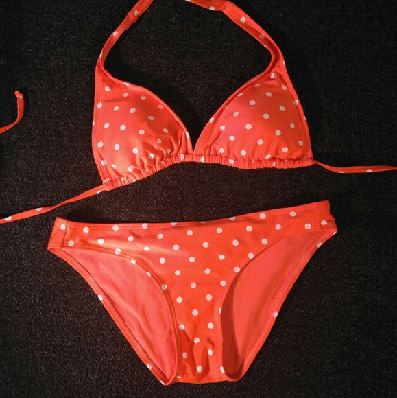 Pink polka dot bikini 👙