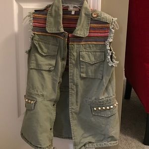 Gianni Bini army green vest