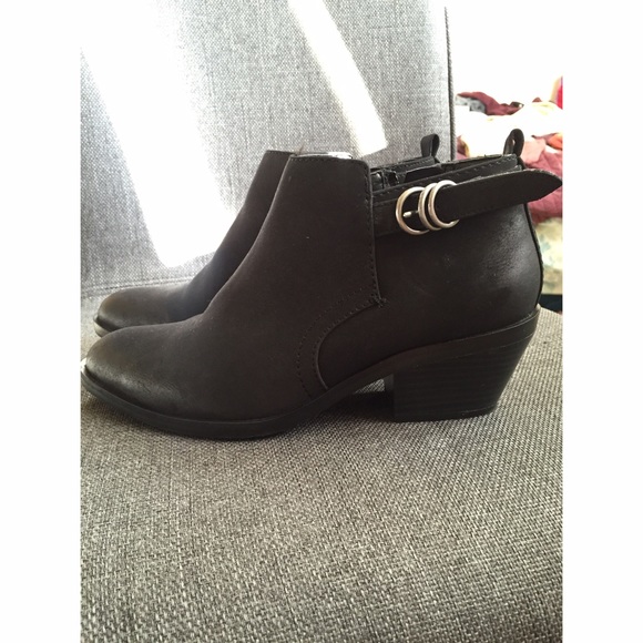 Ankle Boots - Picture 1 of 4
