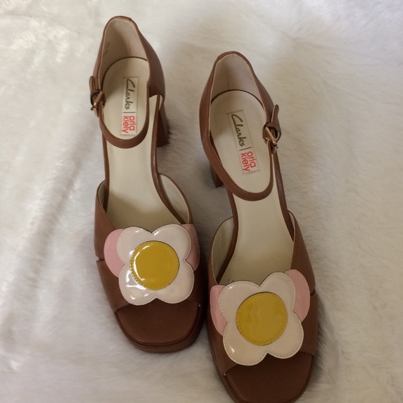Orla Kiely Shoes - Clarks Orla Kiely tan Betty shoes