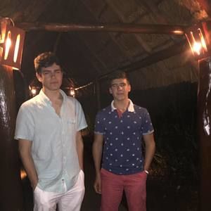 Meet your Posher, Max