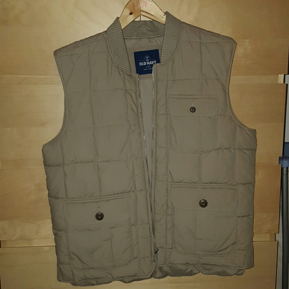 New Old Navy Bubble Vest NWOT