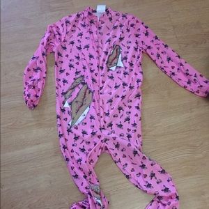 Creepy girl pajamas...