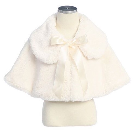 Cream faux cape!😍😍😍