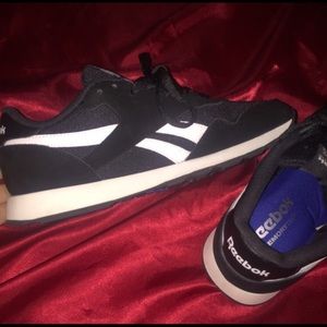 Reebok Nylon Classic :) never worn!