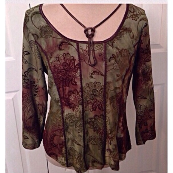 Dress Barn Tops - Dress Barn, Pheasant Style, Lace & Velvet Trim Top