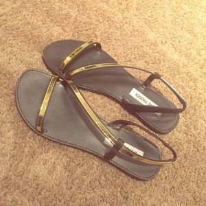 Steve Madden black & gold sandals never worn size9