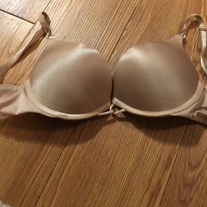 Bombshell 32B Victoria's Secret nude