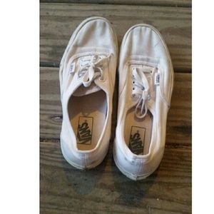 White Vans skate shoes