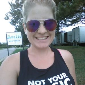 Meet your Posher, Michele