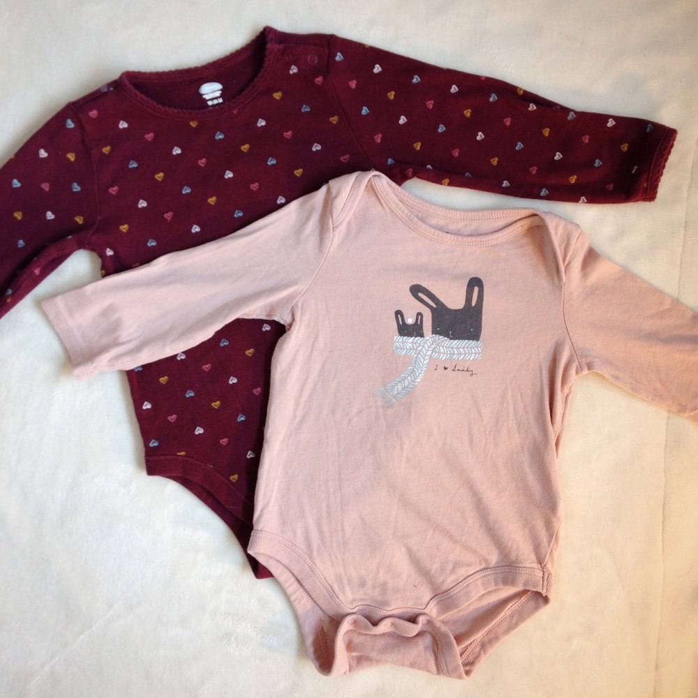 💜 Adorable onesie bundle!