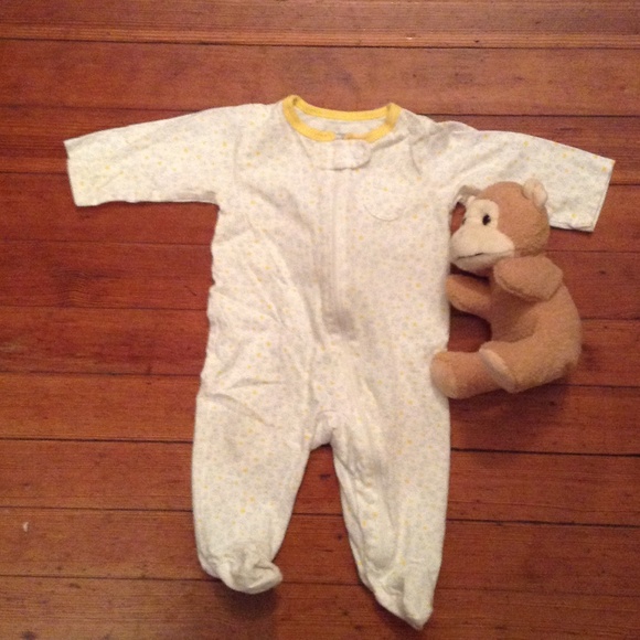 **DONATED*** CARTERS One Piece PJs size 3-6m - Picture 1 of 3