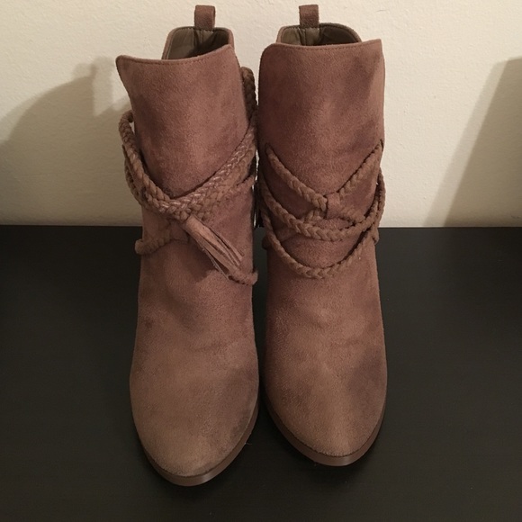 ☘️Charlotte Russe Suede Brown Booties☘