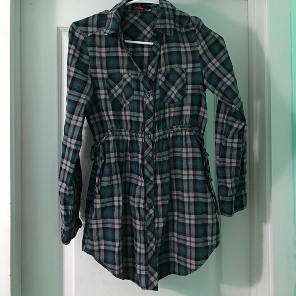 Long plaid top!