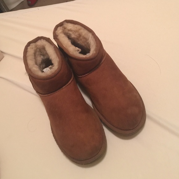 UGG BOOTS