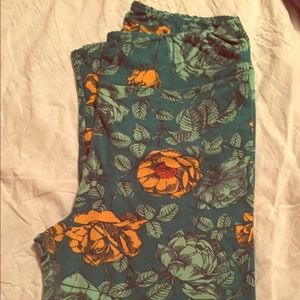 Floral Lularoe leggings TC