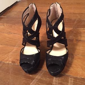 LIKE NEW Jessica Simpson CHEERE Heels in Black