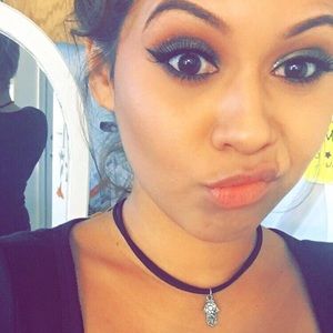 Meet your Posher, Alyssa