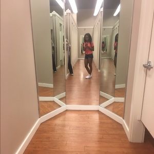 Meet your Posher, Alana