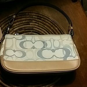 Coach  cluthch/handbag