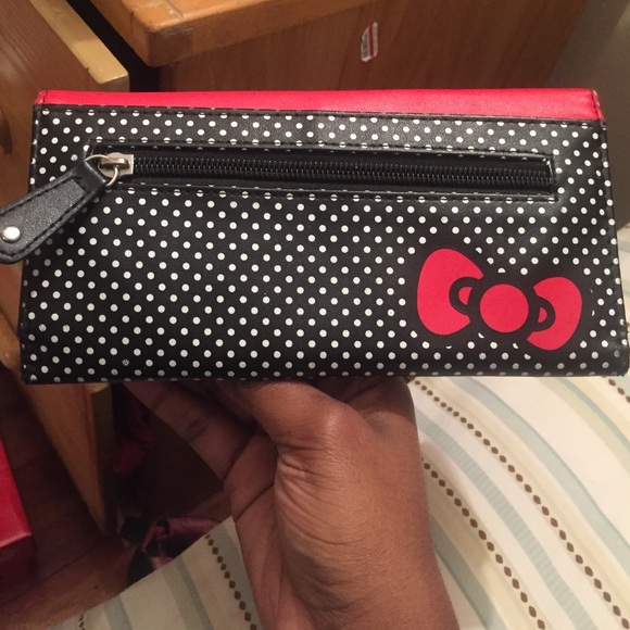 Wallet - Picture 2 of 3