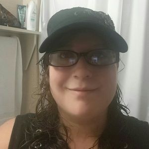 Meet your Posher, Stefanie