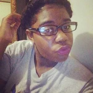 Meet your Posher, Niya