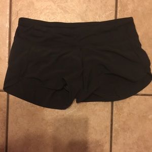 Lulu lemon size 6 shorts