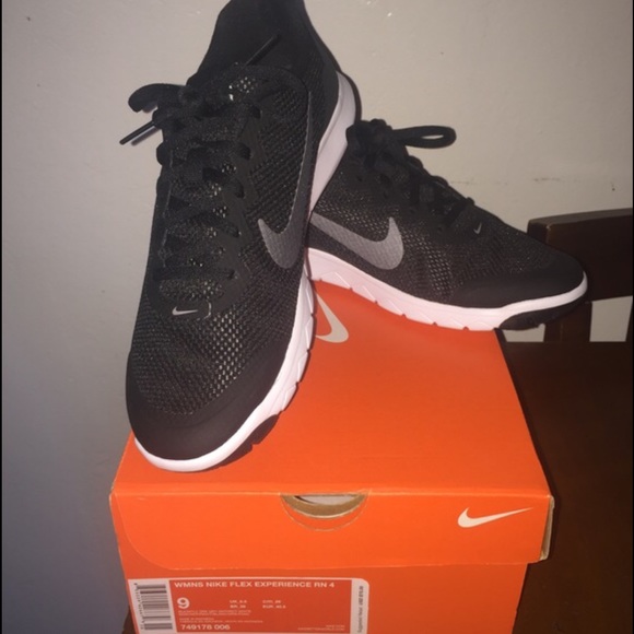 Women's black Nike shoes