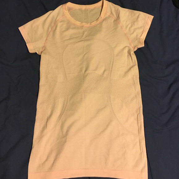 Lululemon swiftly tech short sleeve crew