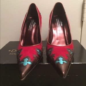 Donald J Pliner Pointy Toe "Coyate"  Pumps