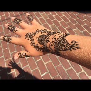 Meet your Posher, Cary