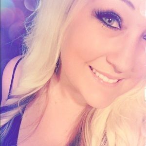 Meet your Posher, Delyn