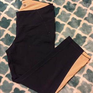 Old Navy active Go Dry compression capris