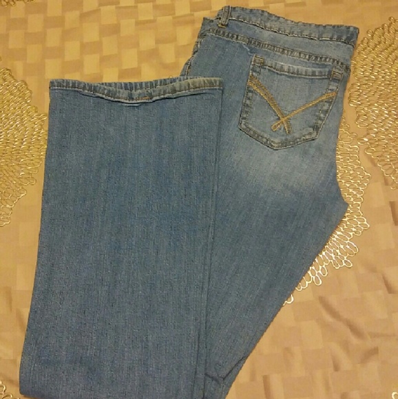 Vanity Light Wash Jeans