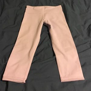 Lululemon wunder under crops
