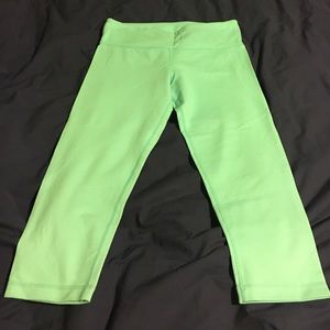 Lululemon wunder under crops