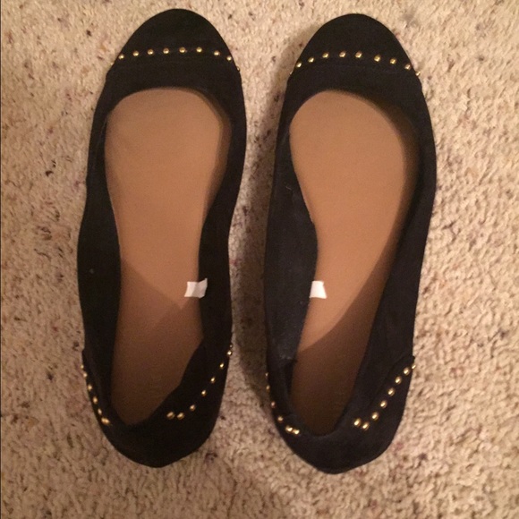 Black ballet flats