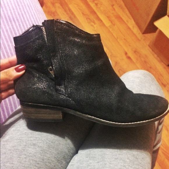 Suede Seychelles* booties