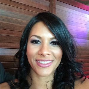 Meet your Posher, Ana