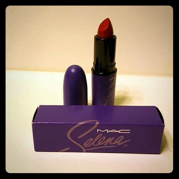 Selena MAC Como la Flor Lipstick